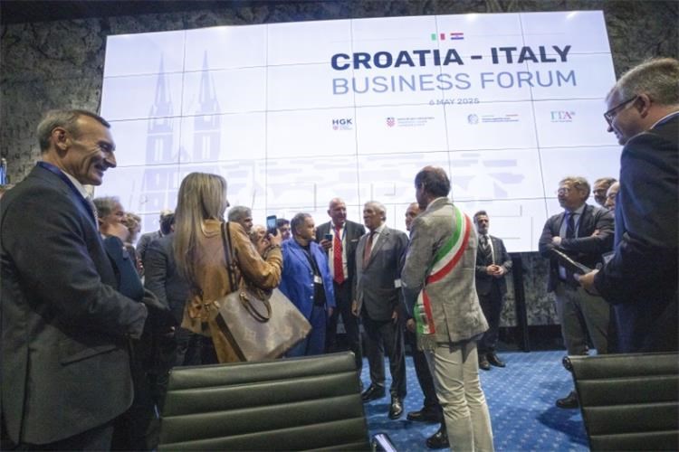 Slika /dokumenti/RH-IT forum.jpg